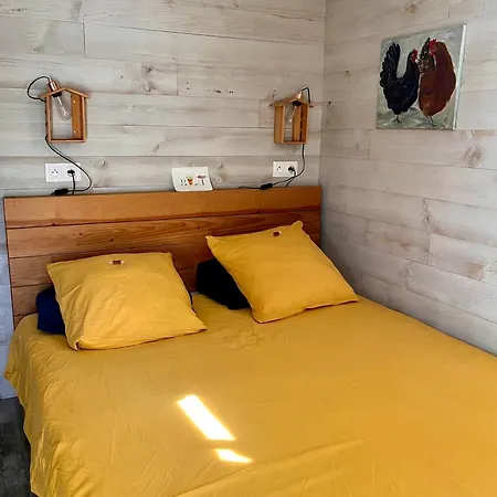 Les Poules Heureuses Nocleg ze śniadaniem