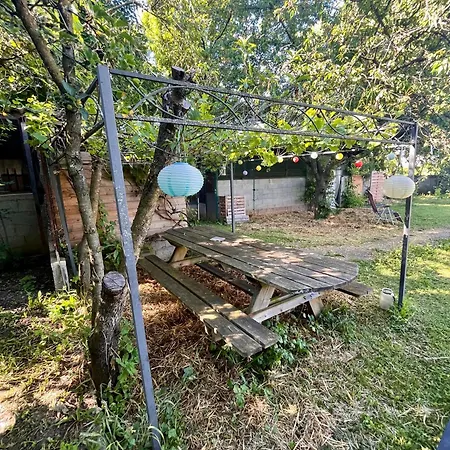 Les Poules Heureuses 3*