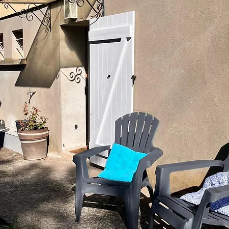 Les Poules Heureuses