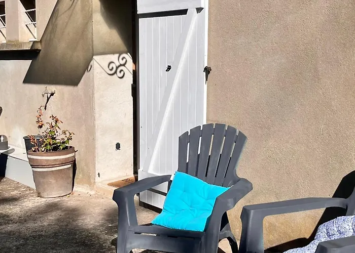 Les Poules Heureuses